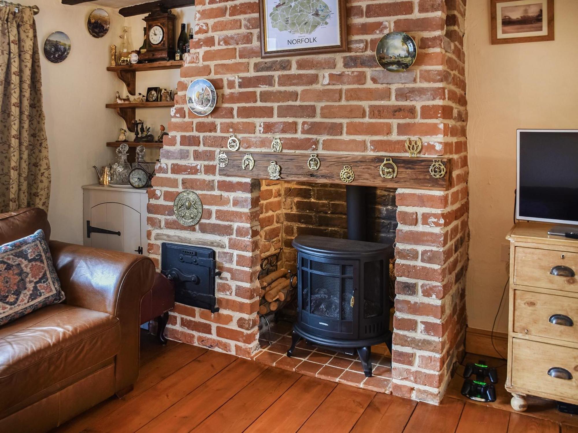 Honeysuckle Cottage เกรทยาร์มัธ ภายนอก รูปภาพ